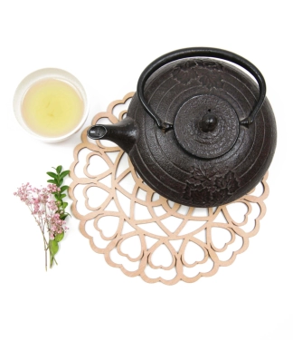 Stiilne ümmargune puidust alus Heart Blossom 25-O12