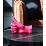 Roosa käeküünal interjööris 1